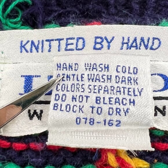 VTG Izod Retro Plaid Handknit Cardigan Sweater Plus Size 2X Relaxed Fit
Grandma - Picture 9 of 16